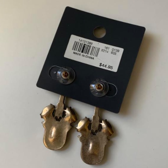 ๐ Limited Statement Earrings - Picture 7 of 10